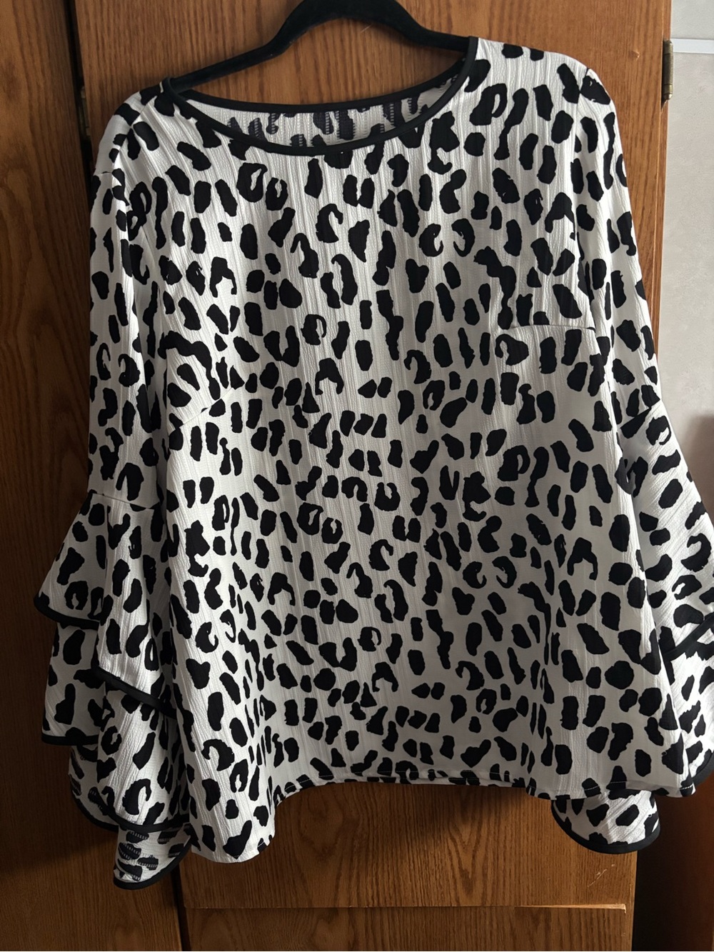 Black and White Leopard Print Ruffle Sleeve Blouse